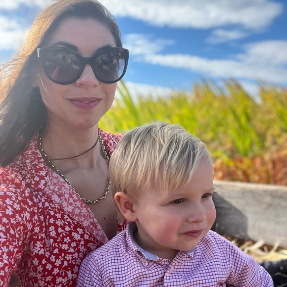 Meet your Posher, Katherine - Picture 1 of 1